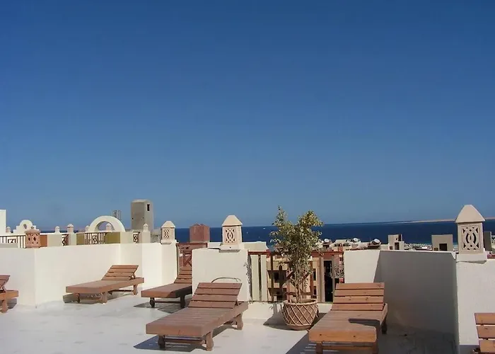 Paradise Hill Apartmanhotel 3*