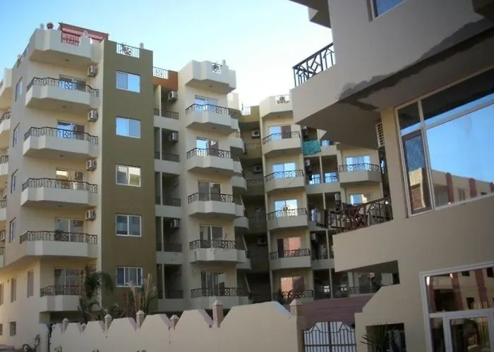 Paradise Hill Apartmanhotel 3*