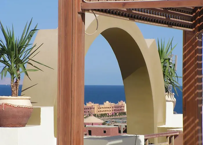 Paradise Hill Apartmanhotel Gurdaka